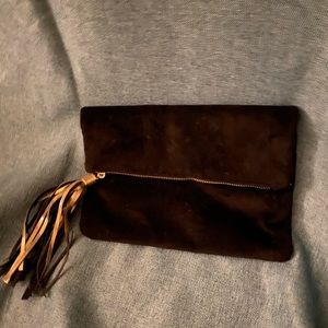 Black clutch